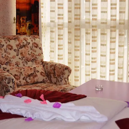 Kingssuiteapart Apartman *