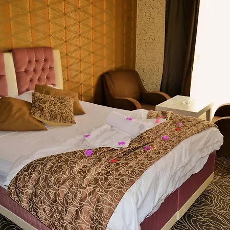 Kingssuiteapart Apartman *